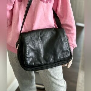 Vintage leather shoulder bag brown size Medium 90’s